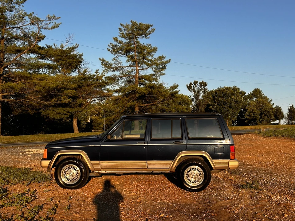 1994 Jeep XJ Cherokee - Image 10 of 31