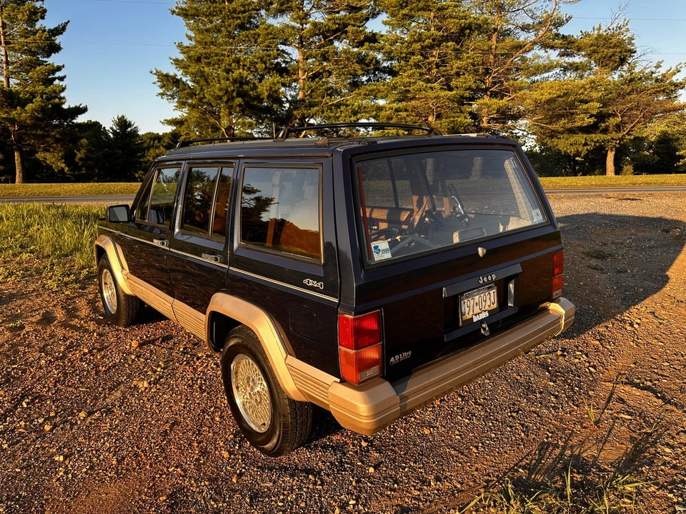1994 Jeep XJ Cherokee - Image 9 of 31