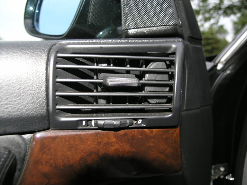 1995 BMW E34 5 Series - Image 27 of 31