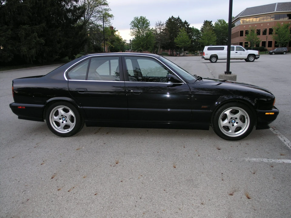1995 BMW E34 5 Series - Image 3 of 31