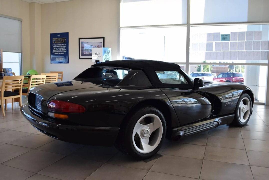 1995 Dodge Viper 1st Gen - Image 17 of 31