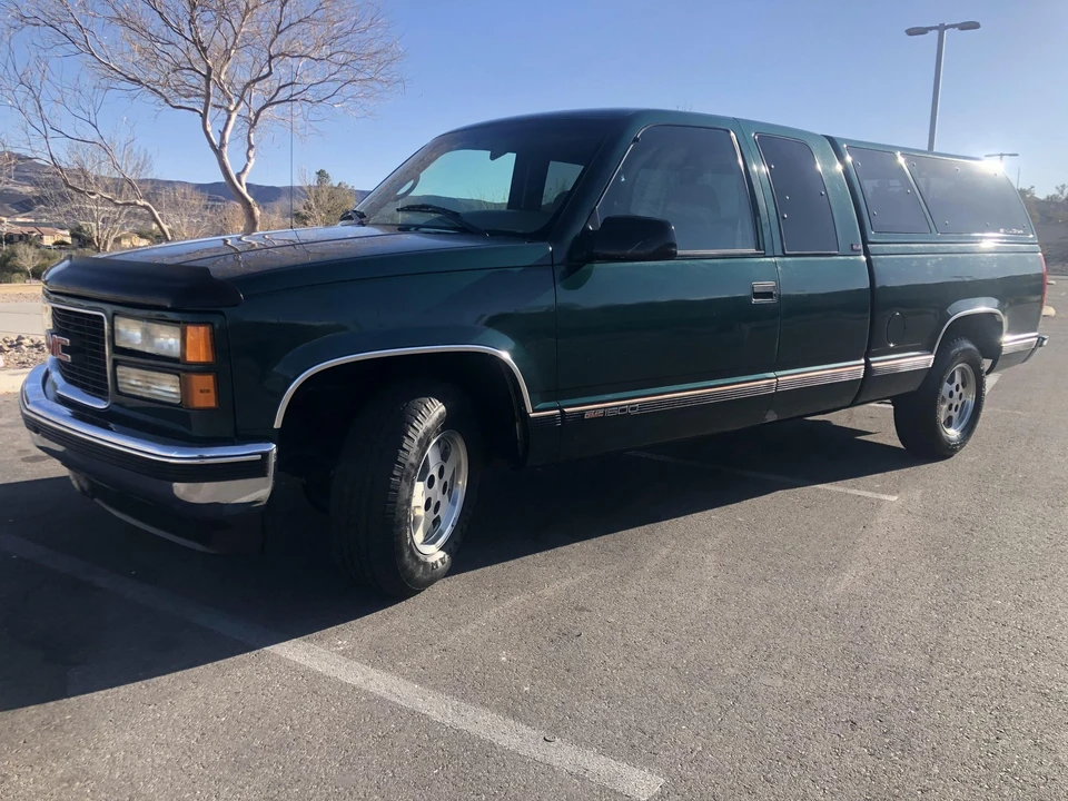 1995 GMC Sierra 1st Gen - Image 2 of 31