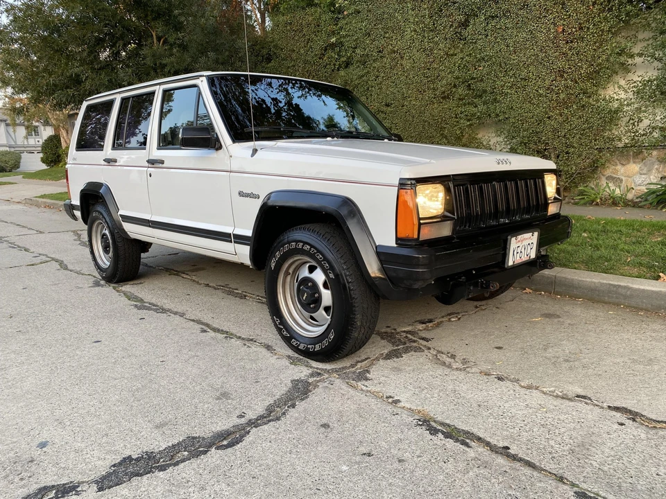 1995 Jeep XJ Cherokee - Image 9 of 31