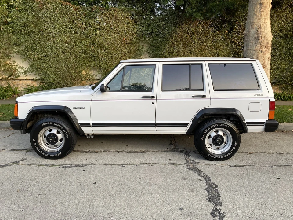 1995 Jeep XJ Cherokee - Image 20 of 31