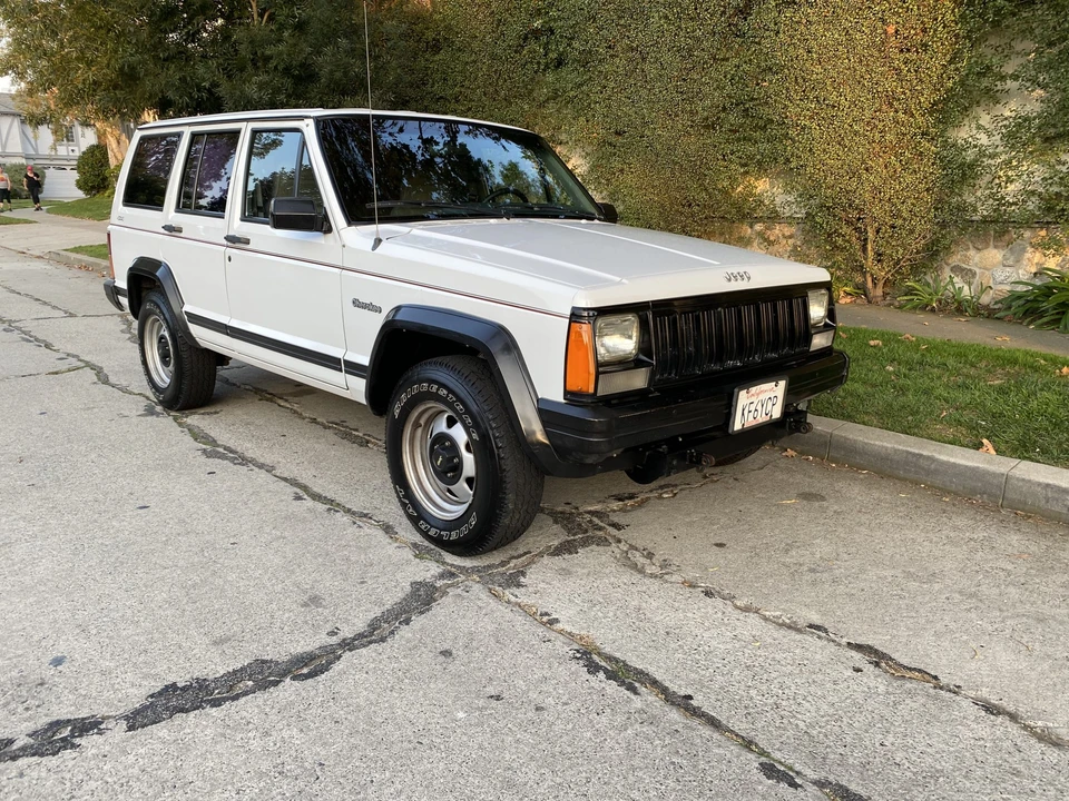 1995 Jeep XJ Cherokee - Image 11 of 31