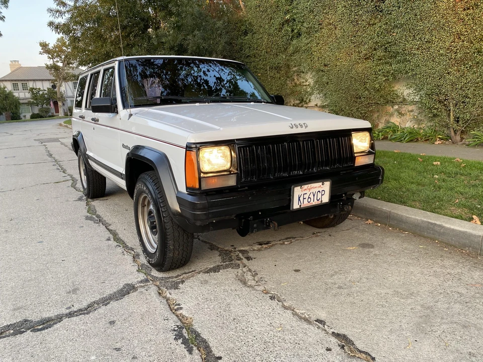 1995 Jeep XJ Cherokee - Image 8 of 31