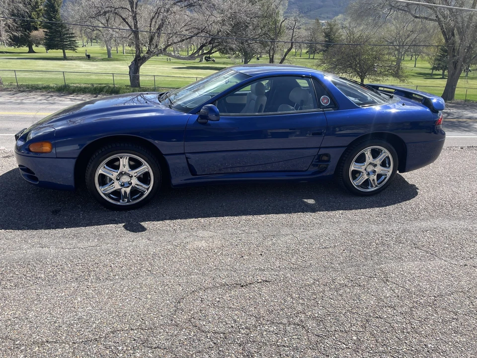 1995 Mitsubishi 3000GT Series 2 - Image 2 of 31