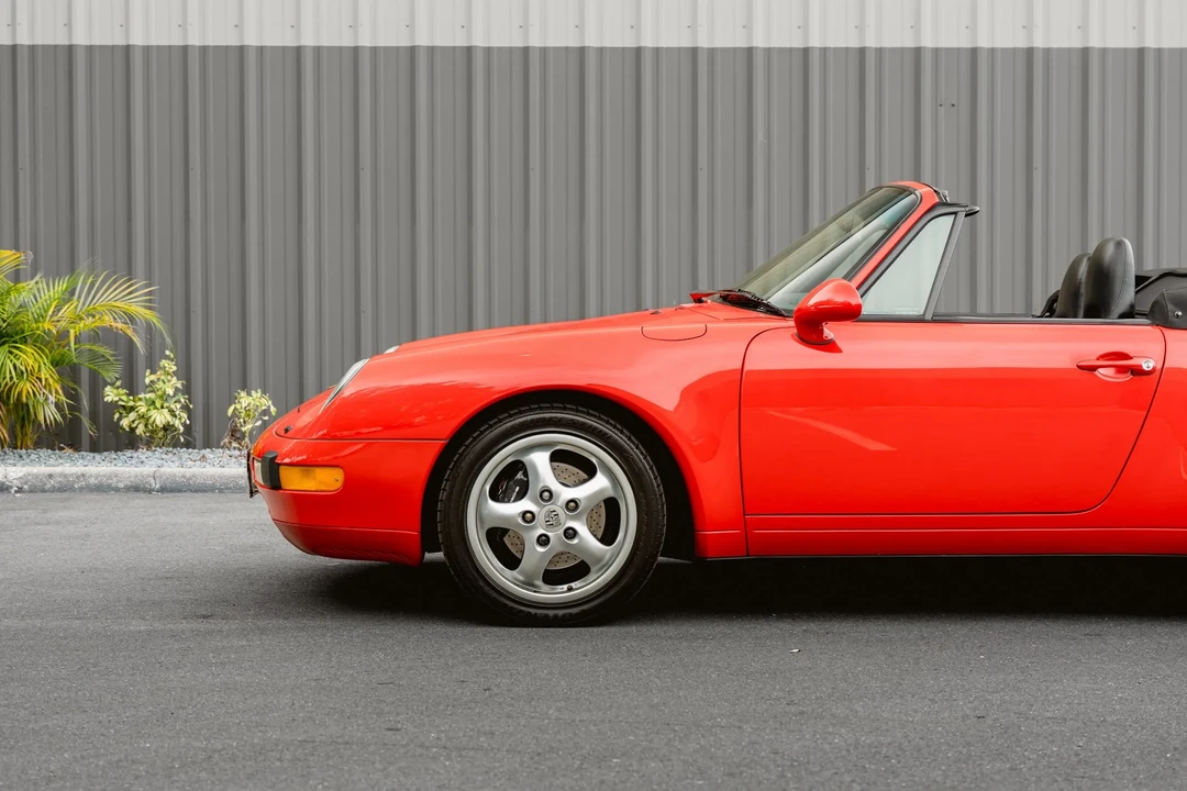 1995 Porsche 993 Carrera - Image 24 of 31
