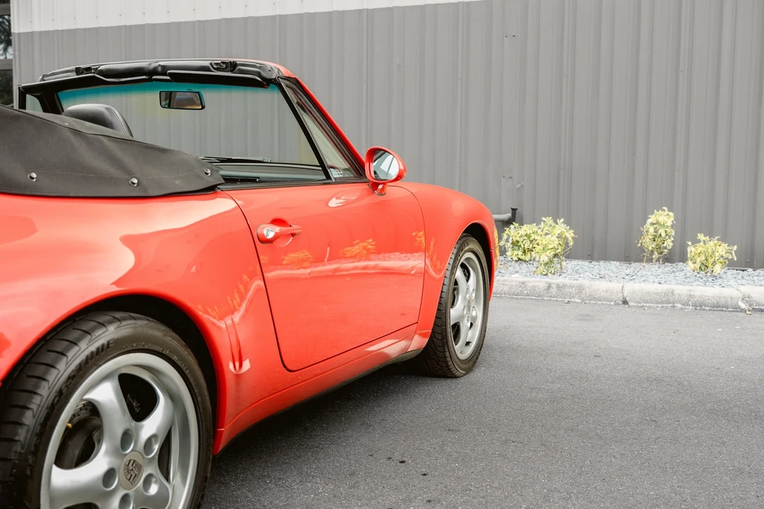 1995 Porsche 993 Carrera - Image 25 of 31