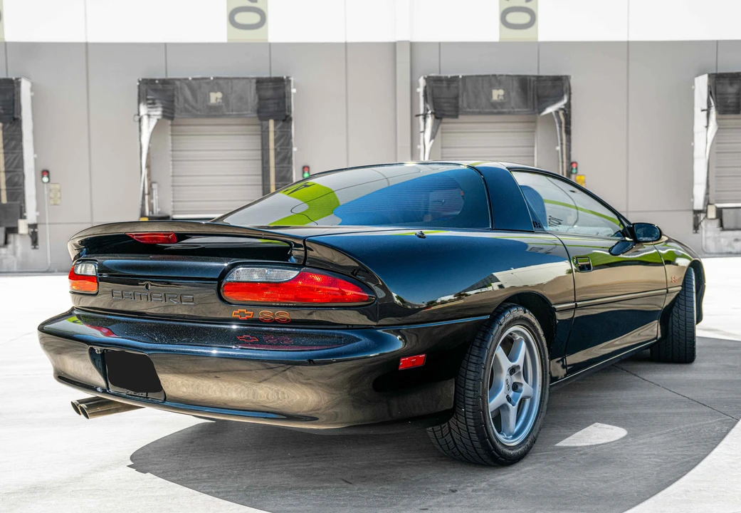 1996 Chevrolet Camaro SS 4th Gen - Image 10 of 31