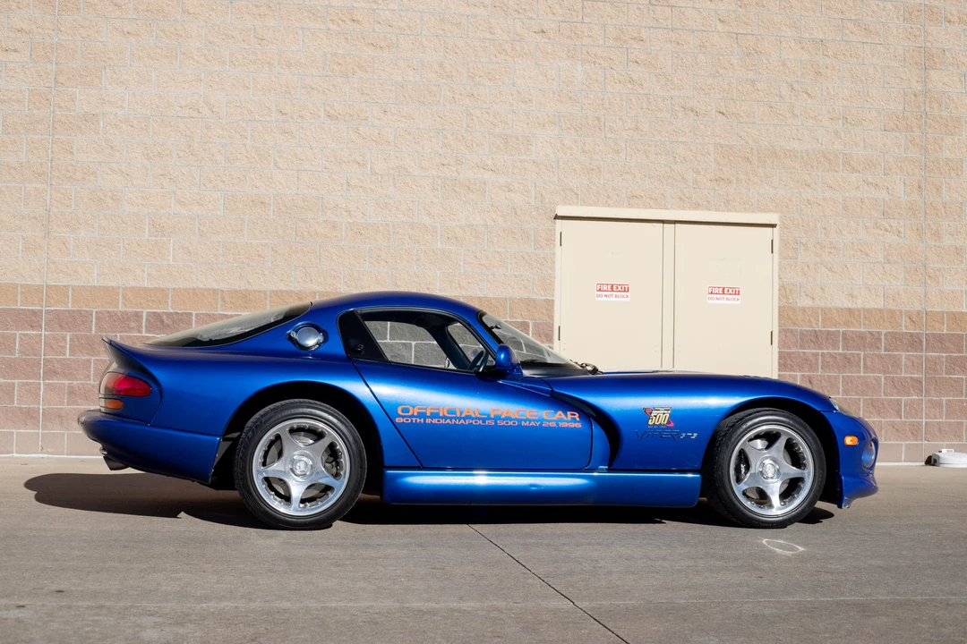 1996 Dodge Viper GTS 2nd Gen - Image 14 of 31