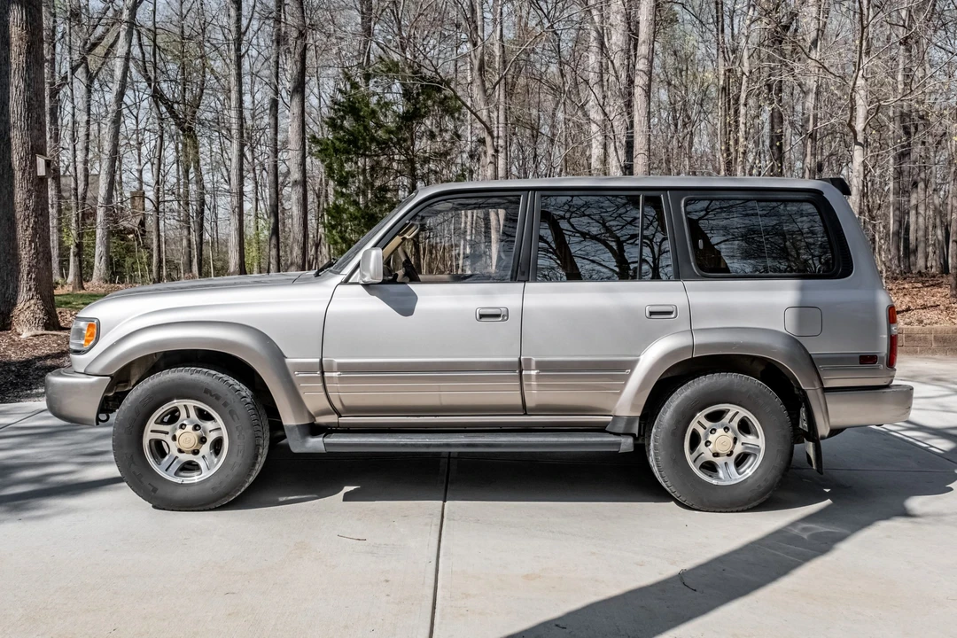1996 Lexus LX 1st Gen - Image 6 of 31