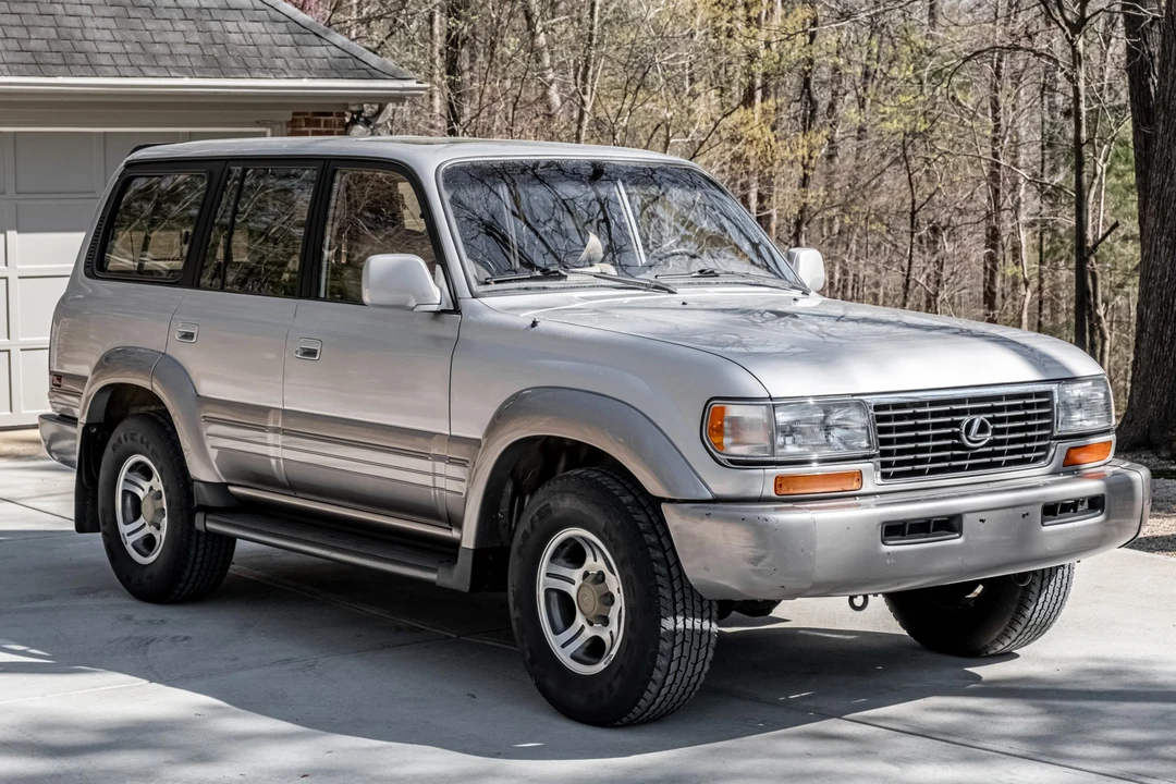 1996 Lexus LX 1st Gen - Image 12 of 31
