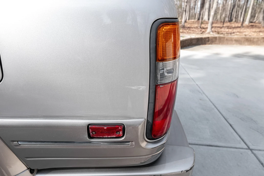 1996 Lexus LX 1st Gen - Image 26 of 31