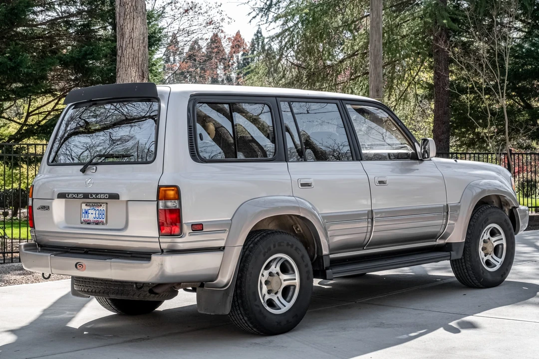 1996 Lexus LX 1st Gen - Image 10 of 31