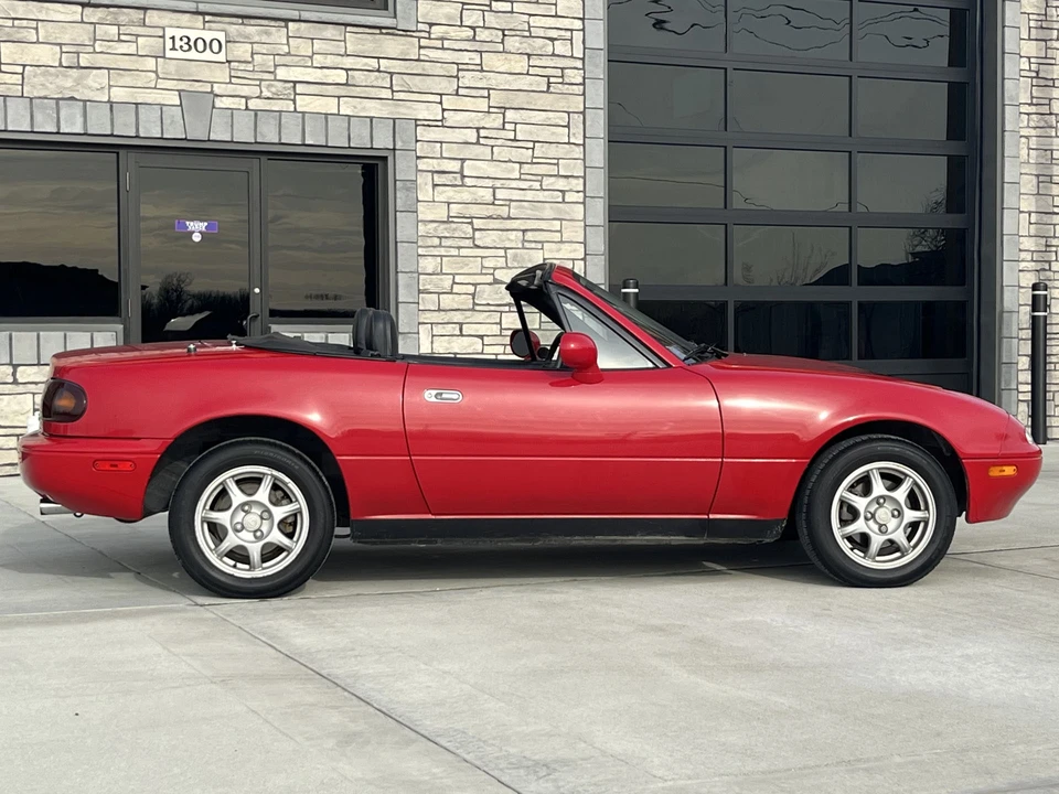 1996 Mazda NA MX-5 Miata - Image 3 of 31