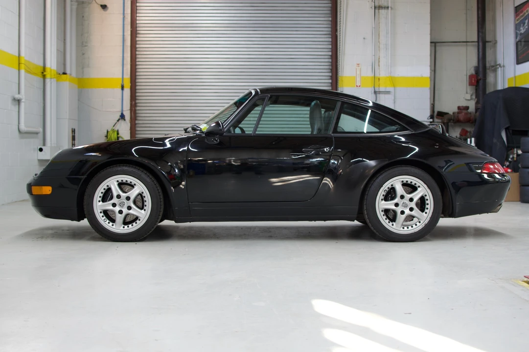 1996 Porsche 993 Carrera - Image 2 of 31