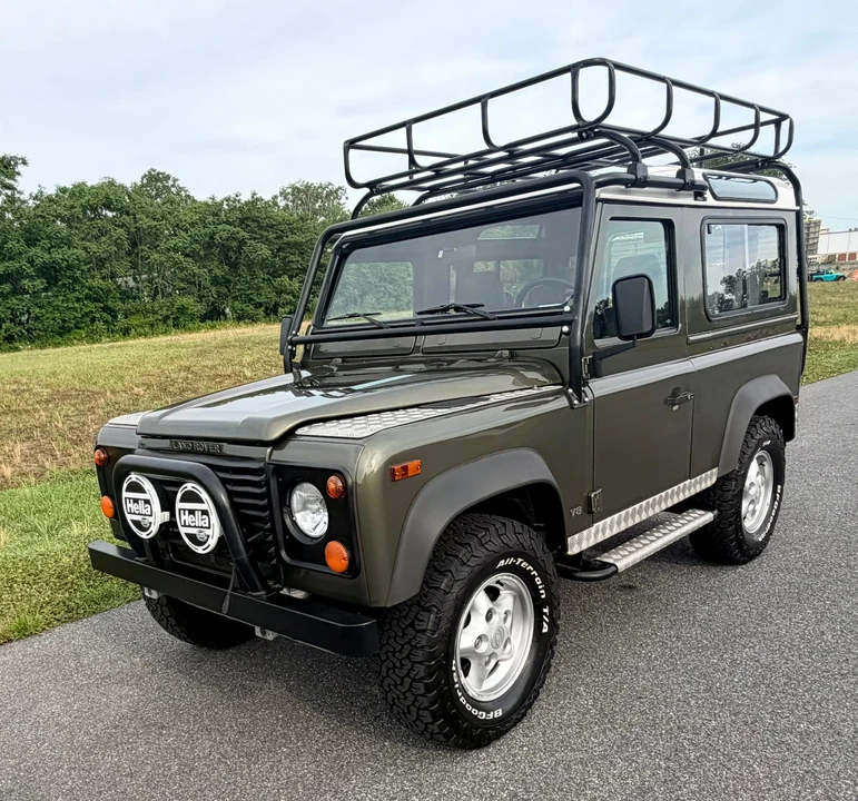 1997 Land Rover Defender 90 - Image 2 of 31