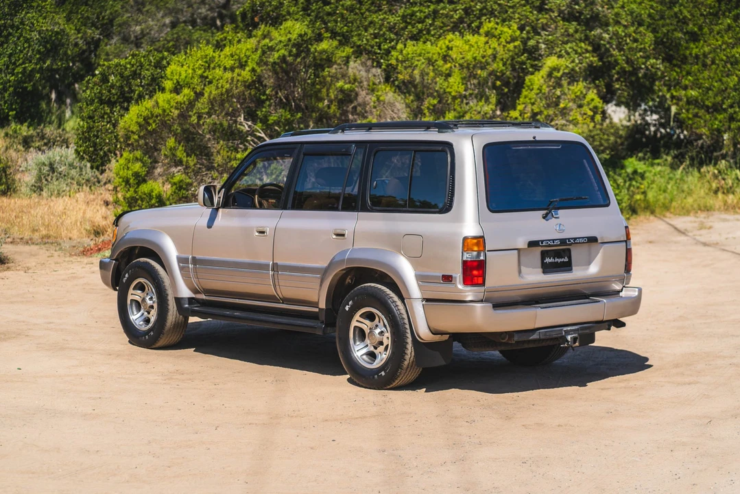 1997 Lexus LX 1st Gen - Image 13 of 31