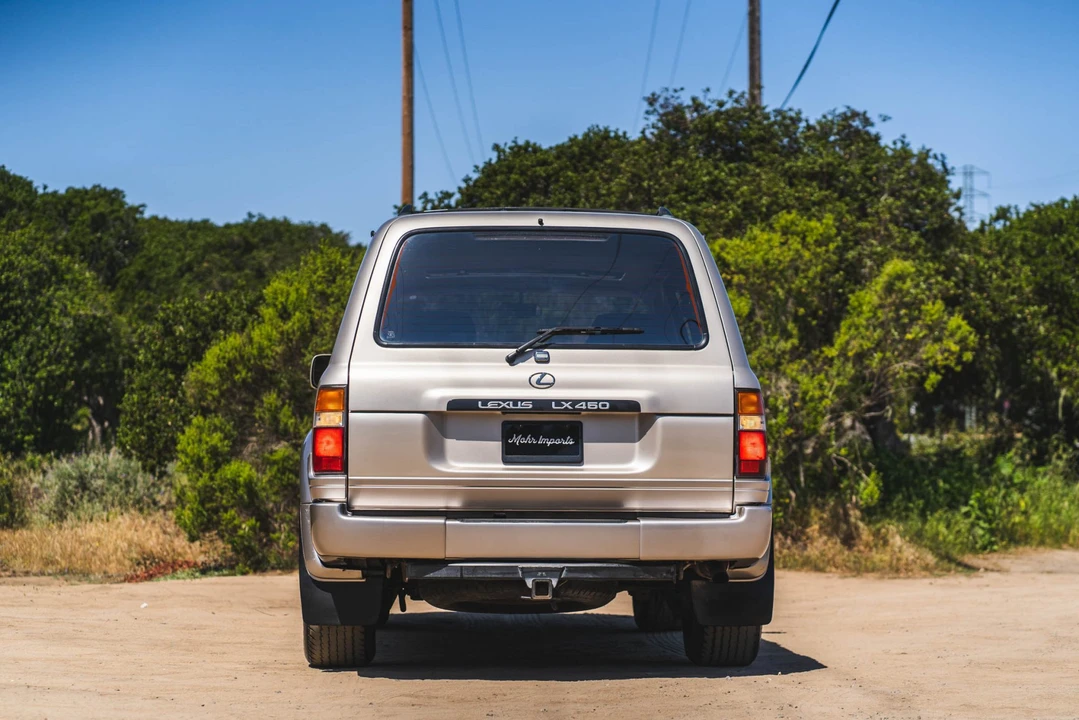 1997 Lexus LX 1st Gen - Image 19 of 31