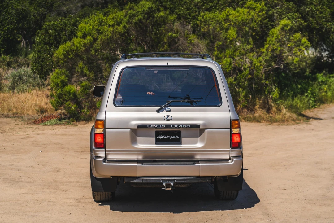 1997 Lexus LX 1st Gen - Image 15 of 31