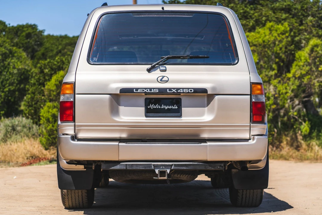 1997 Lexus LX 1st Gen - Image 18 of 31