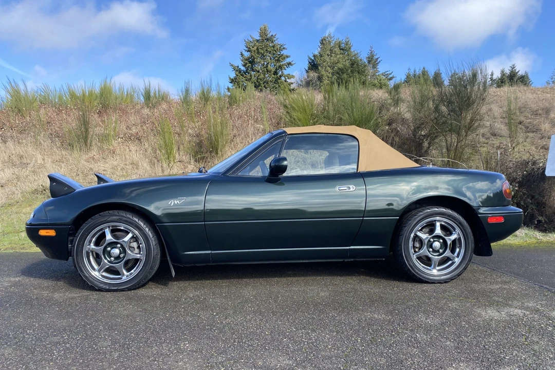 1997 Mazda NA MX-5 Miata - Image 2 of 31