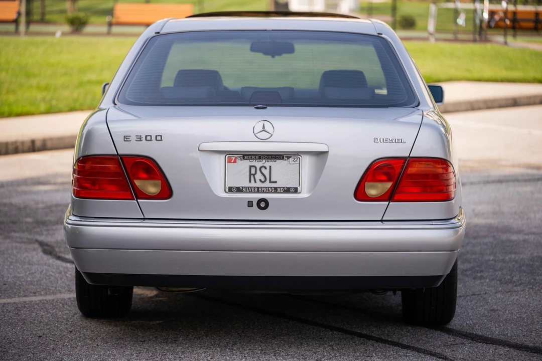 1997 Mercedes-Benz W124 E-Class - Image 11 of 31