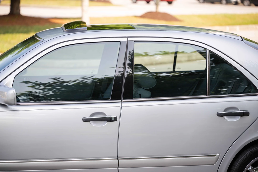 1997 Mercedes-Benz W124 E-Class - Image 13 of 31