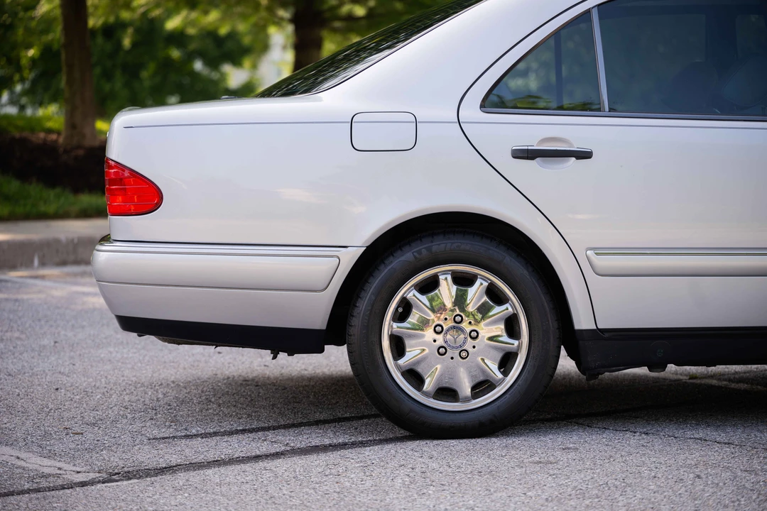 1997 Mercedes-Benz W124 E-Class - Image 17 of 31