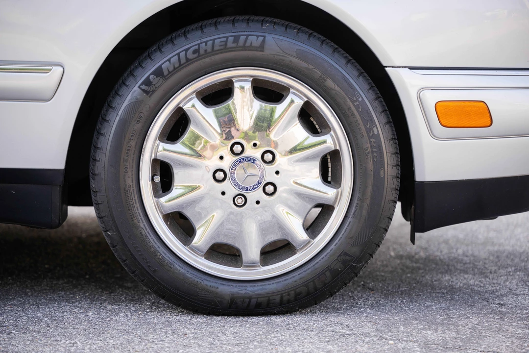 1997 Mercedes-Benz W124 E-Class - Image 23 of 31