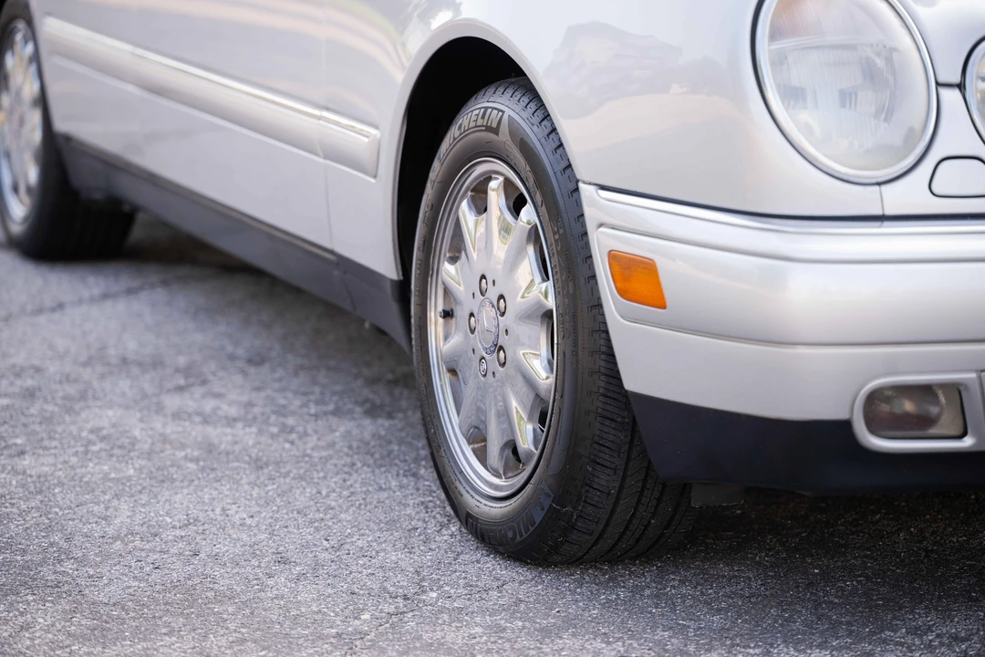 1997 Mercedes-Benz W124 E-Class - Image 29 of 31