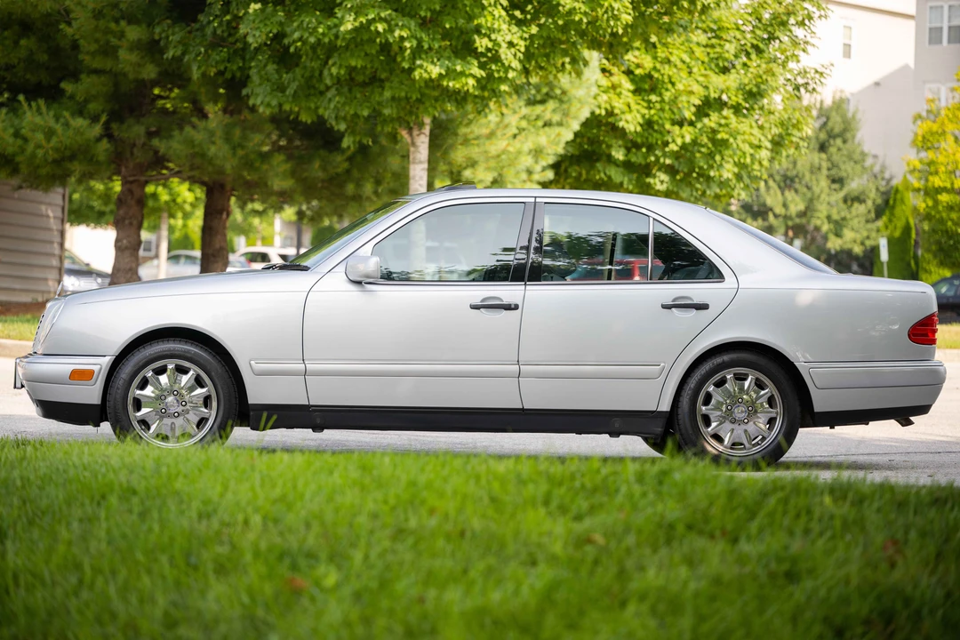 1997 Mercedes-Benz W124 E-Class - Image 9 of 31