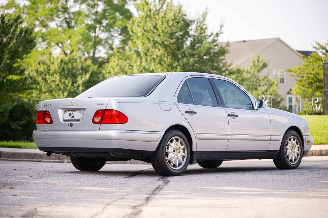 1997 Mercedes-Benz W124 E-Class - Image 10 of 31