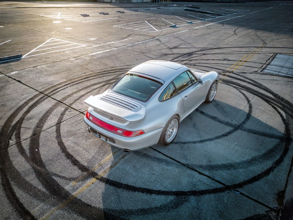 1997 Porsche 993 Carrera 4S - Image 26 of 31