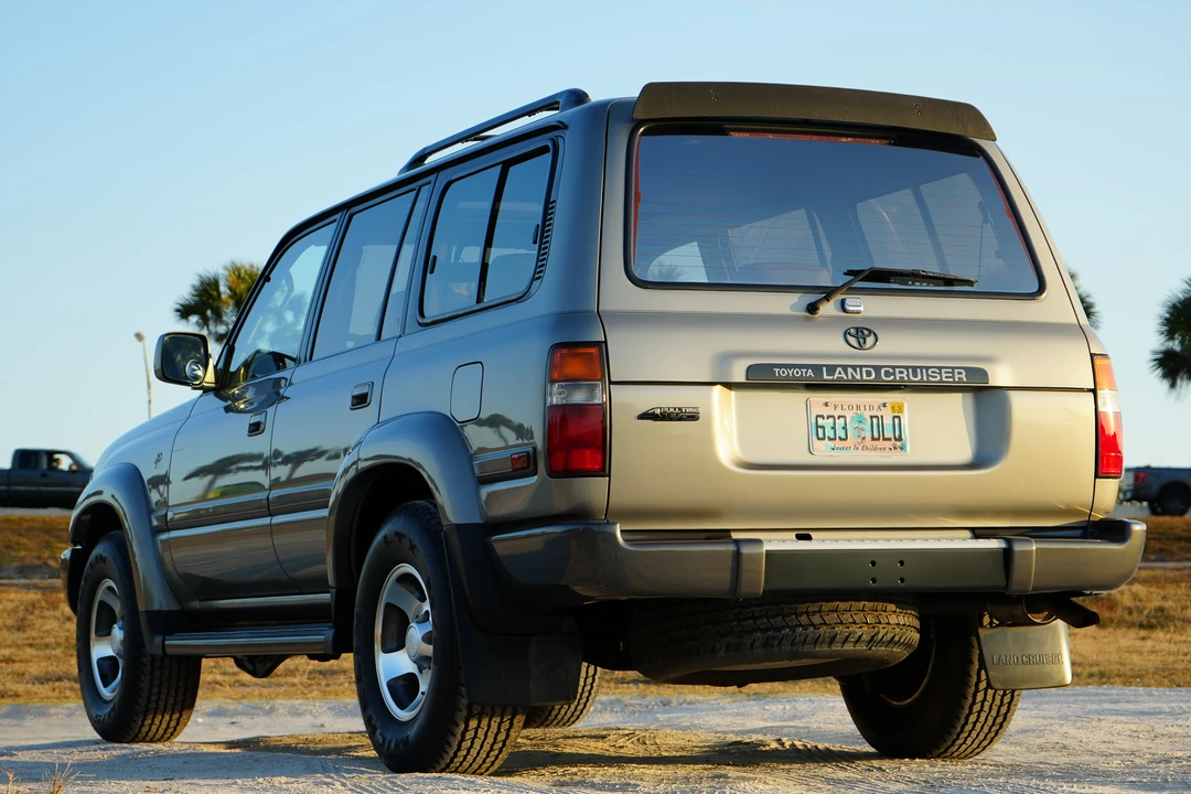 1997 Toyota J80 Land Cruiser - Image 14 of 21