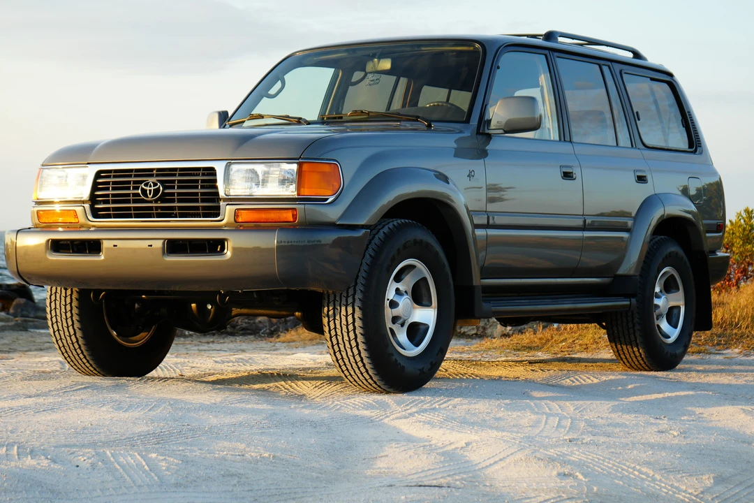 1997 Toyota J80 Land Cruiser - Image 10 of 21