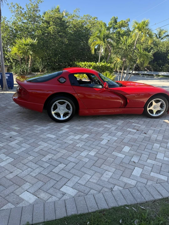 1998 Dodge Viper GTS 2nd Gen - Image 17 of 31