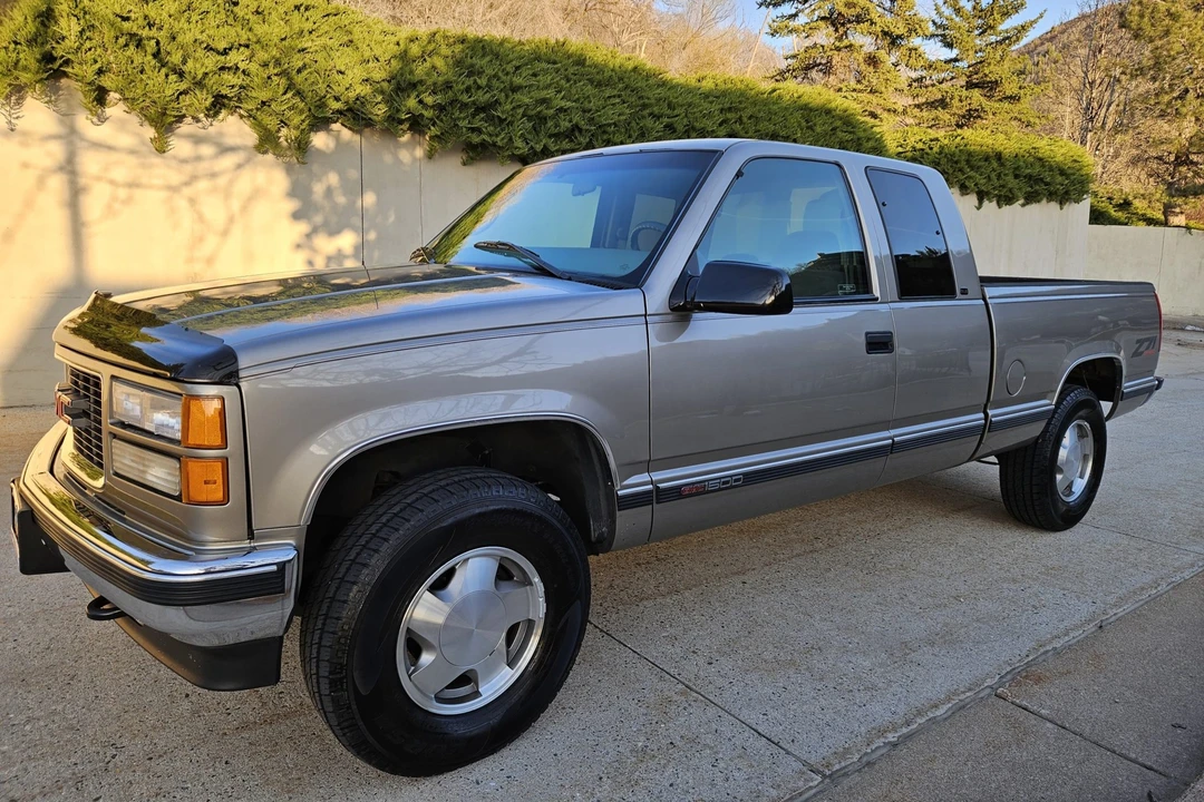 1998 GMC Sierra 1st Gen - Image 3 of 31