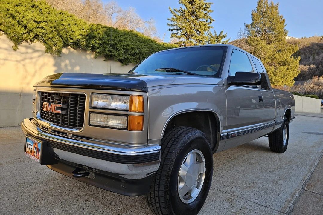 1998 GMC Sierra 1st Gen - Image 2 of 31