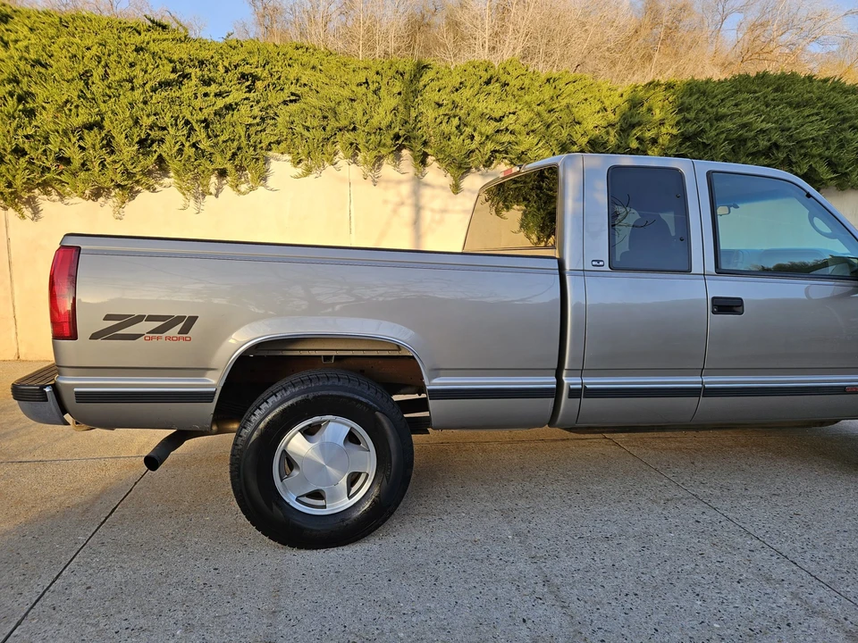 1998 GMC Sierra 1st Gen - Image 28 of 31