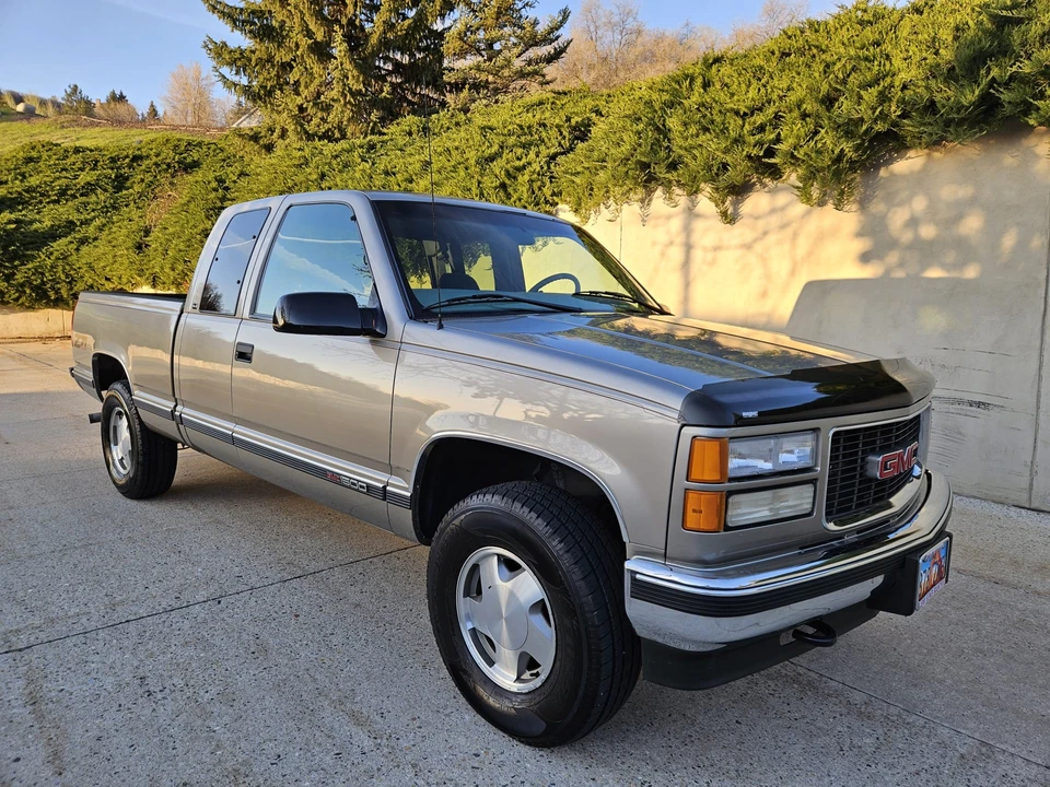 1998 GMC Sierra 1st Gen - Image 16 of 31