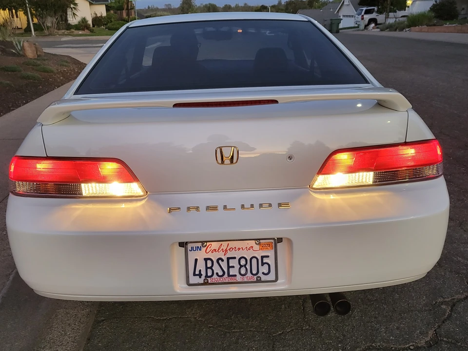 1998 Honda Prelude 5th Gen - Image 18 of 31