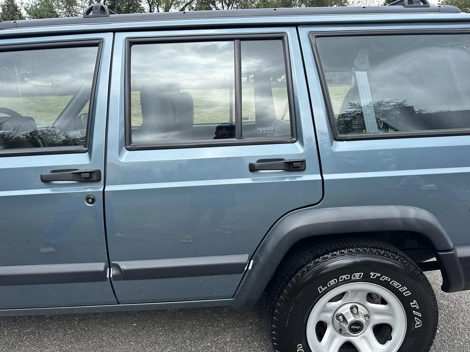 1998 Jeep XJ Cherokee - Image 16 of 31