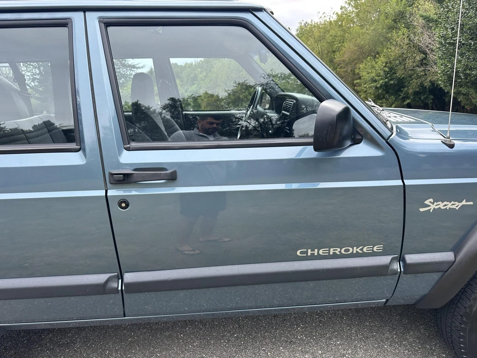 1998 Jeep XJ Cherokee - Image 28 of 31