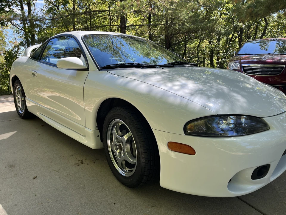 1998 Mitsubishi Eclipse 2nd Gen - Image 2 of 31