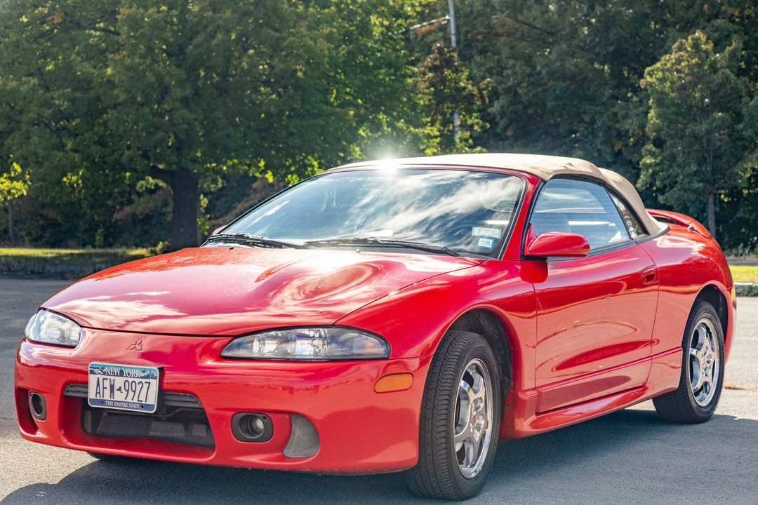 1998 Mitsubishi Eclipse 2nd Gen - Image 2 of 31