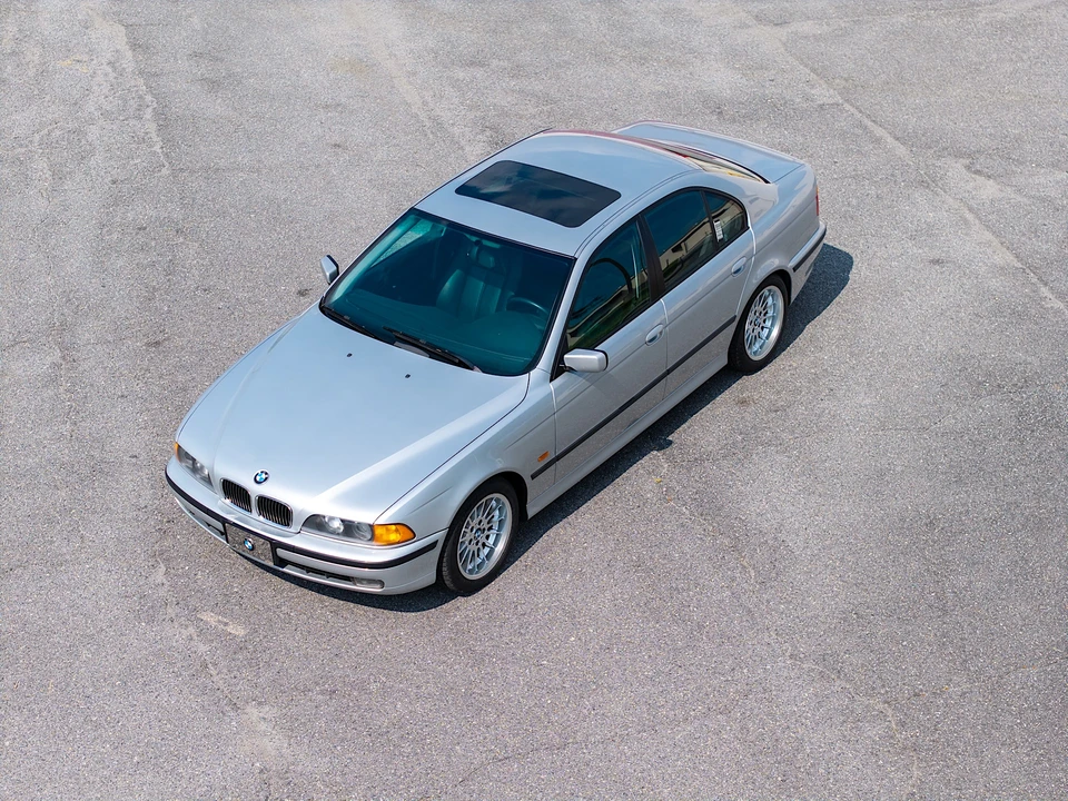 1999 BMW E39 540i - Image 9 of 31