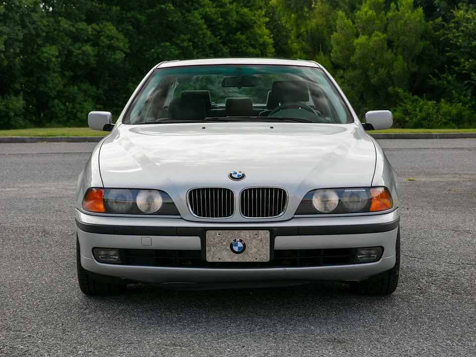 1999 BMW E39 540i - Image 23 of 31
