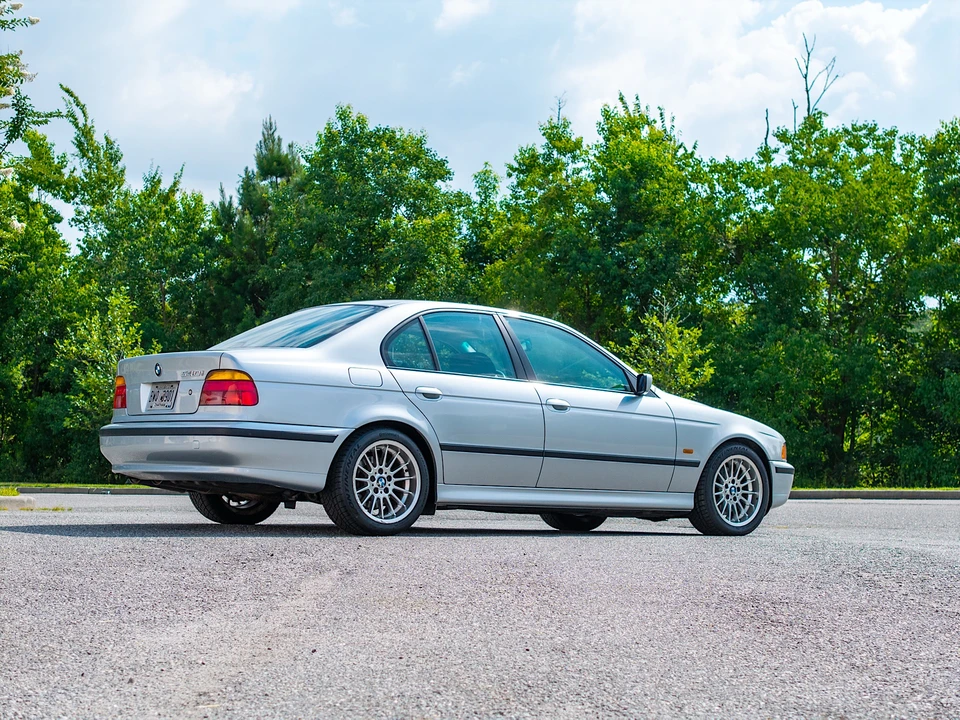 1999 BMW E39 540i - Image 19 of 31